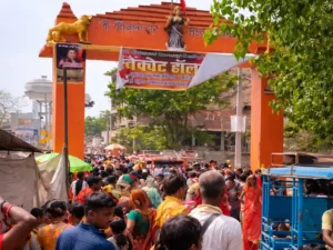 नालंदा के शीतला माता मंदिर में भगदड़, ८ की मौत