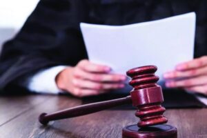 रिश्वतखोर लिपिक को 3 साल की सजा, पेंशन और ग्रेच्युटी दिलाने मांगे थे 8 हजार रुपए