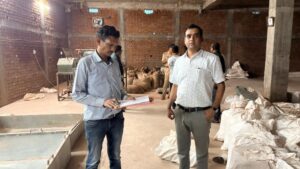 दुर्ग में फिर अवैध गुटखा फैक्ट्री का भंडाफोड़, 1600 KG तैयार माल के साथ तीन मशीनें भी जब्त