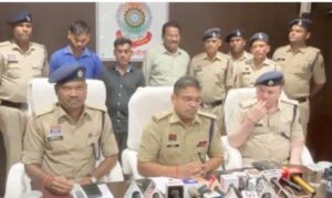 उधारी में लिए राशि चुकाने के नाम पर थमाया 500-500 रुपए के नकली नोट