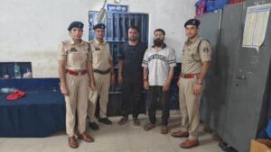 छत्तीसगढ़ के दुर्ग में नकली Gold Flake सिगरेट बेचते दो आरोपी गिरफ्तार, लाखों रुपए के 18 हजार सिगरेट जब्त