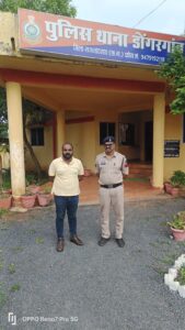 किसी दूसरे व्यक्ति के नाम पर एक्टिवा फाइनेंस कराकर तीसरे व्यक्ति को बेच दी, करामत करने वाला बदमाश गिरफ्तार